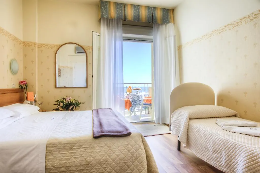 Hotel San Francisco Spiaggia Rimini 3*,