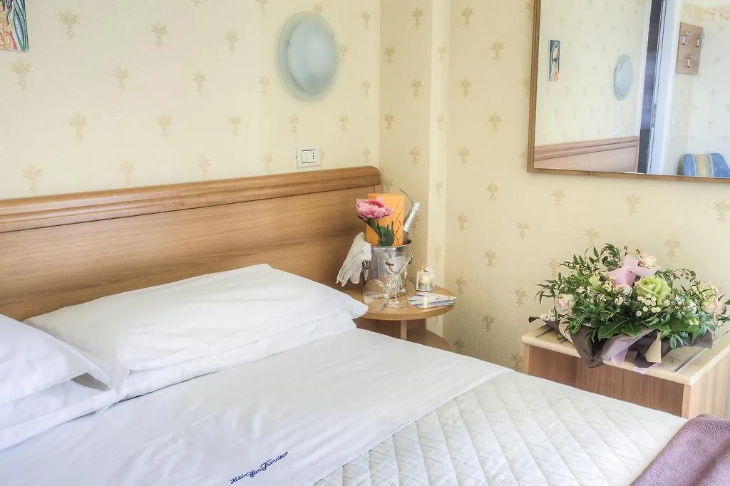 Hotel San Francisco Spiaggia Rimini
